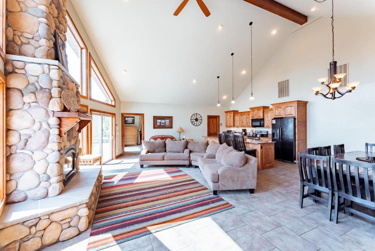 Zion Ponderosa Ranch Resort Springdale Bagian luar foto